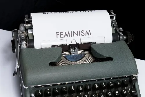 Le féminisme, un combat du passé